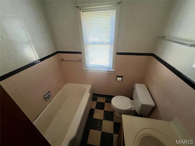 301 E 7th North Street, Mount Olive, IL 62069