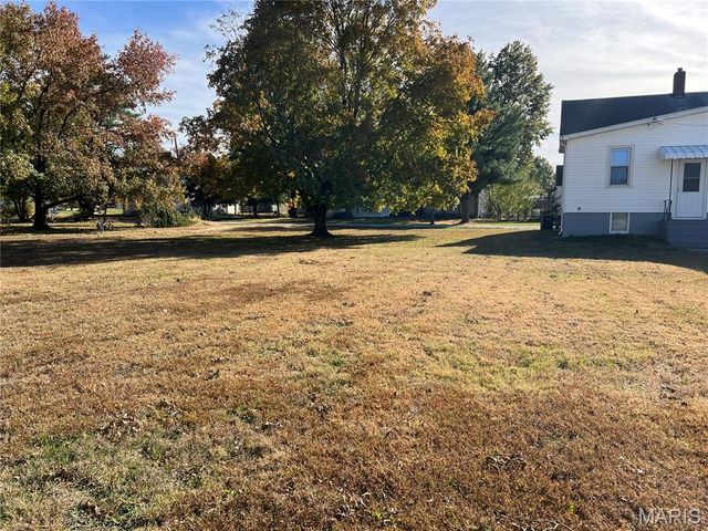 301 E 7th North Street, Mount Olive, IL 62069