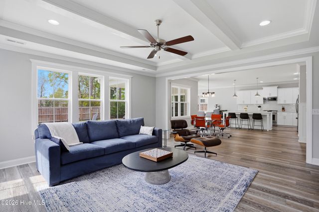 30 Man O War Lane, Hampstead, NC 28443