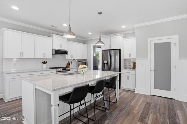 30 Man O War Lane, Hampstead, NC 28443