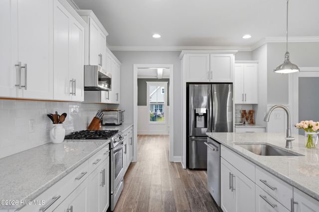 30 Man O War Lane, Hampstead, NC 28443