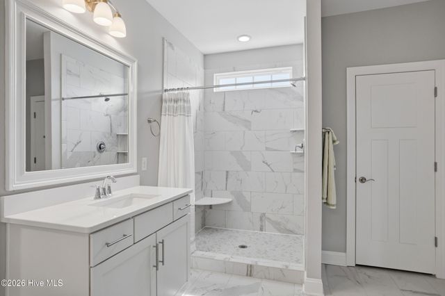 30 Man O War Lane, Hampstead, NC 28443