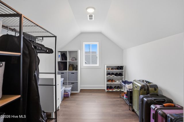30 Man O War Lane, Hampstead, NC 28443
