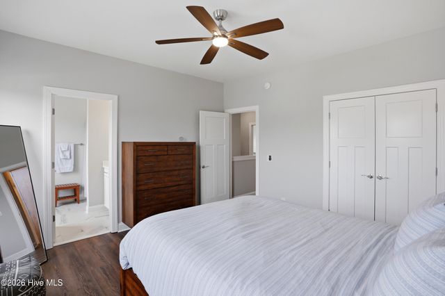 30 Man O War Lane, Hampstead, NC 28443