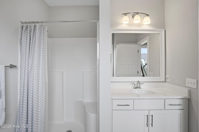 30 Man O War Lane, Hampstead, NC 28443