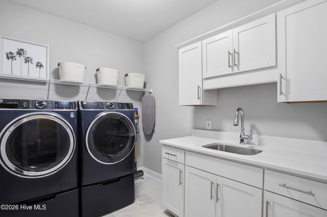 30 Man O War Lane, Hampstead, NC 28443