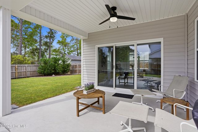 30 Man O War Lane, Hampstead, NC 28443