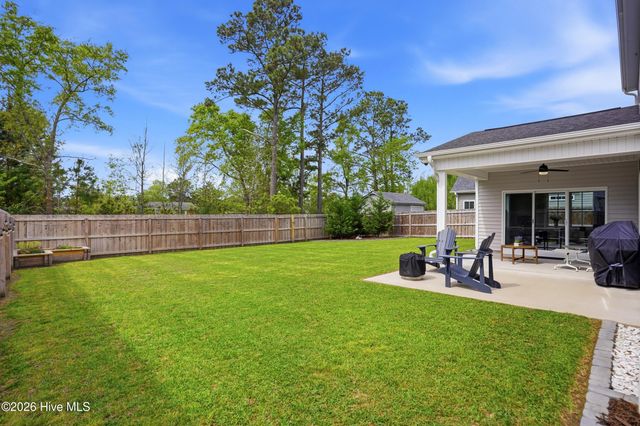 30 Man O War Lane, Hampstead, NC 28443