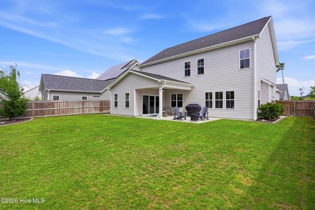 30 Man O War Lane, Hampstead, NC 28443