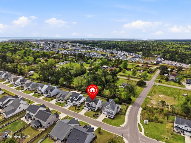 30 Man O War Lane, Hampstead, NC 28443