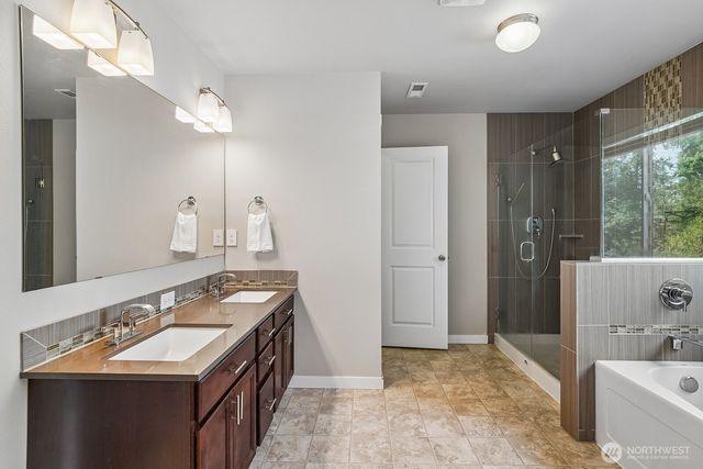16237 76th Avenue Court E, Puyallup, WA 98375