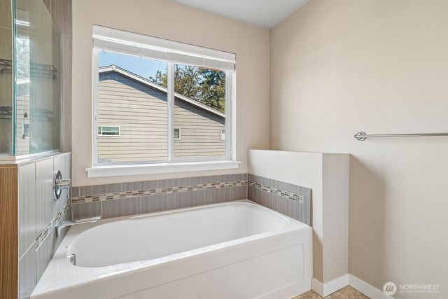 16237 76th Avenue Court E, Puyallup, WA 98375