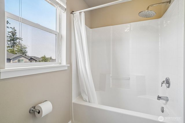 16237 76th Avenue Court E, Puyallup, WA 98375