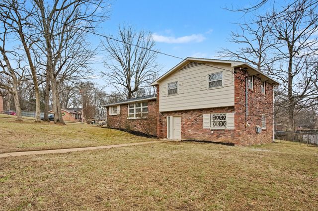 339 Bonnahurst Dr, Hermitage, TN 37076