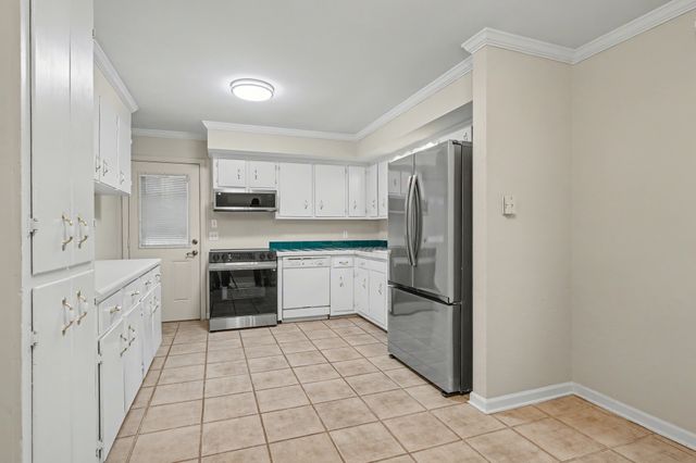 339 Bonnahurst Dr, Hermitage, TN 37076