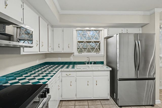 339 Bonnahurst Dr, Hermitage, TN 37076