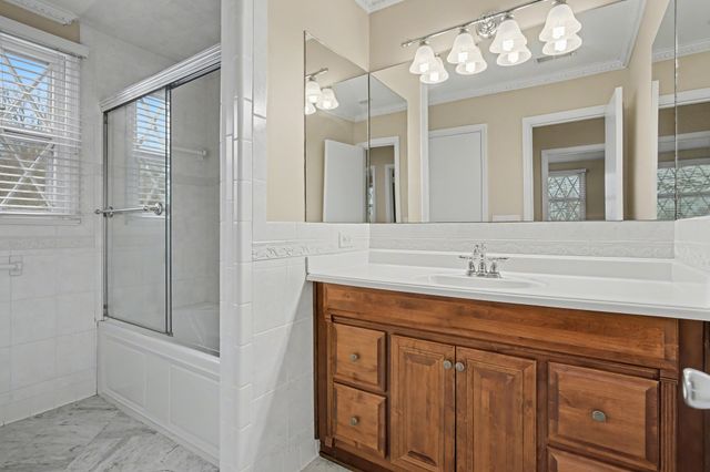 339 Bonnahurst Dr, Hermitage, TN 37076