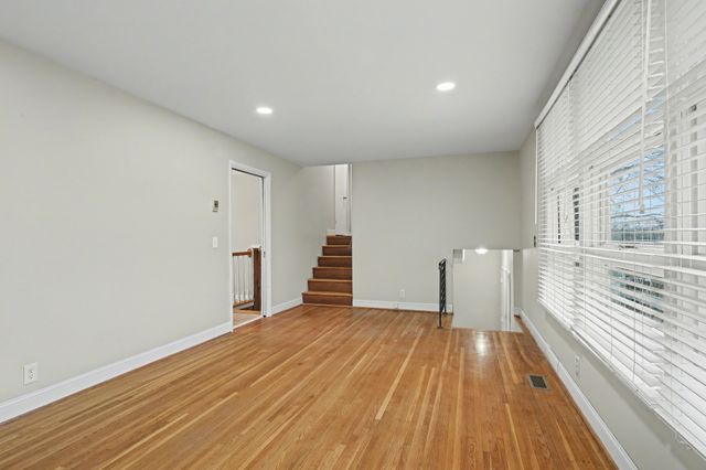 339 Bonnahurst Dr, Hermitage, TN 37076