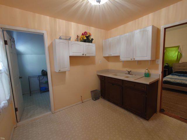 8086 Emily Street, Detroit, MI 48234