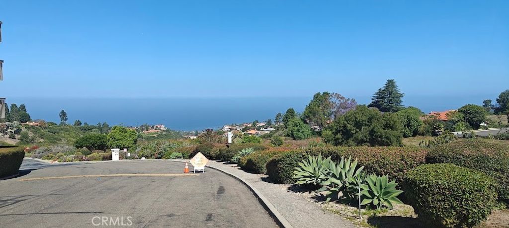 Image 1 of property listing at 6542 D-102 Ocean Crest, Rancho Palos Verdes, CA 90275