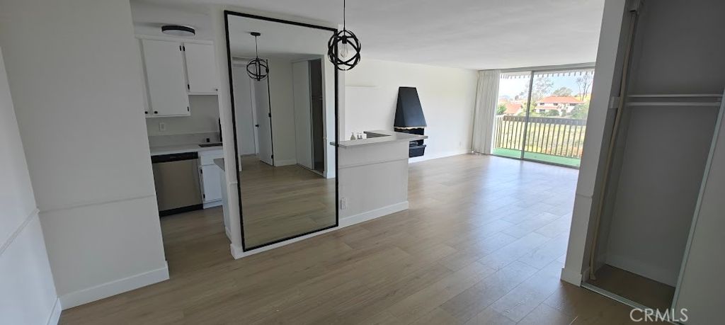 Image 12 of property listing at 6542 D-102 Ocean Crest, Rancho Palos Verdes, CA 90275