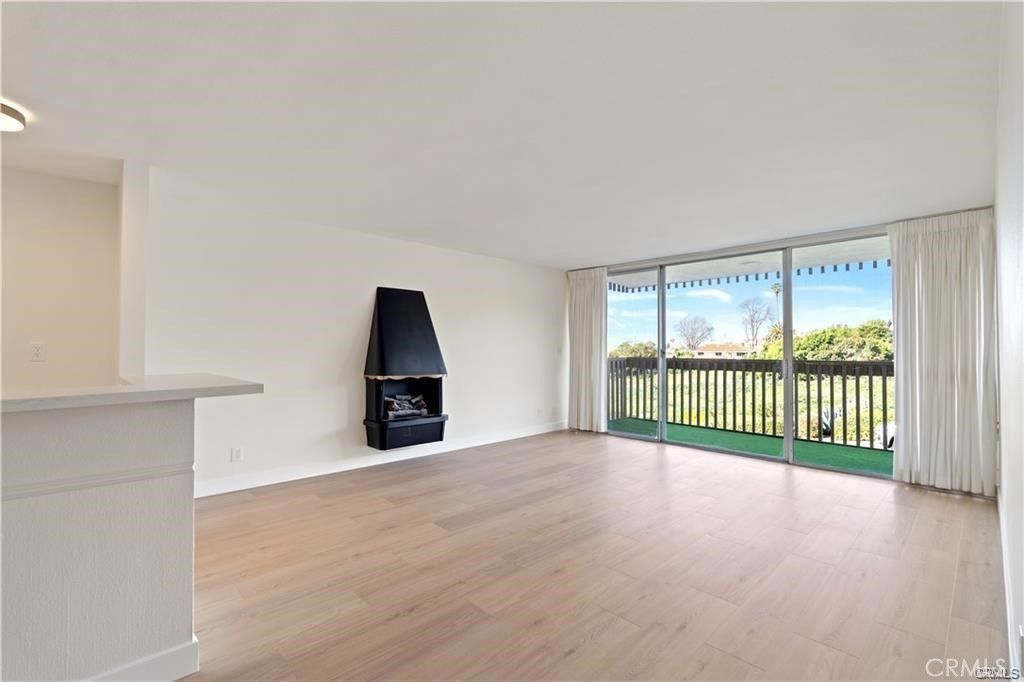 Image 17 of property listing at 6542 D-102 Ocean Crest, Rancho Palos Verdes, CA 90275