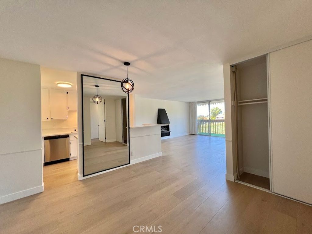Image 2 of property listing at 6542 D-102 Ocean Crest, Rancho Palos Verdes, CA 90275