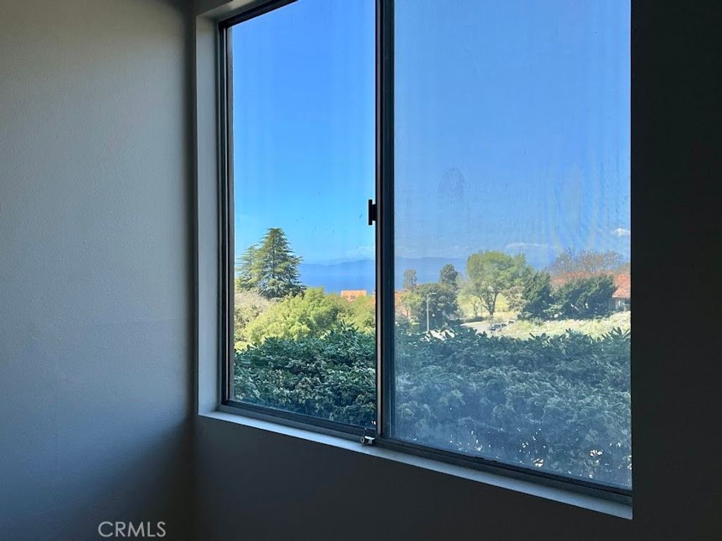 Image 21 of property listing at 6542 D-102 Ocean Crest, Rancho Palos Verdes, CA 90275