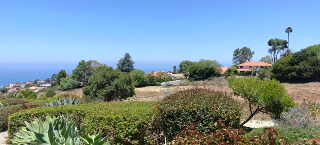 Image 48 of property listing at 6542 D-102 Ocean Crest, Rancho Palos Verdes, CA 90275