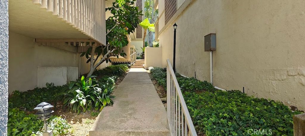 Image 52 of property listing at 6542 D-102 Ocean Crest, Rancho Palos Verdes, CA 90275