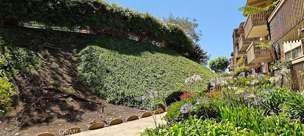 Image 55 of property listing at 6542 D-102 Ocean Crest, Rancho Palos Verdes, CA 90275