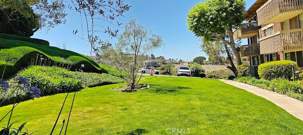 Image 60 of property listing at 6542 D-102 Ocean Crest, Rancho Palos Verdes, CA 90275