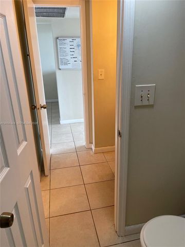 4222 Inverrary Boulevard 4512, Lauderhill, FL 33319