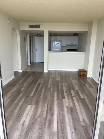 4222 Inverrary Boulevard 4512, Lauderhill, FL 33319