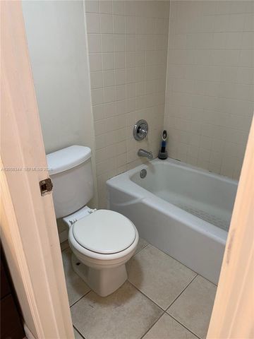 4222 Inverrary Boulevard 4512, Lauderhill, FL 33319