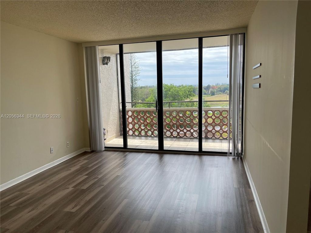 4222 Inverrary Boulevard 4512, Lauderhill, FL 33319