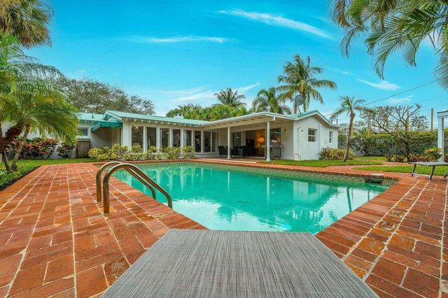 127 MIRAMAR Way, West Palm Beach, FL 33405