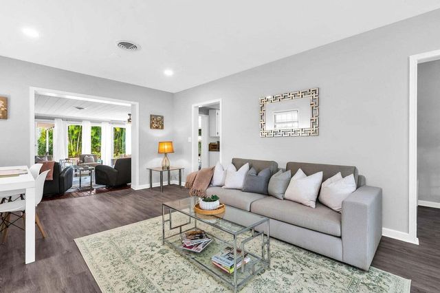127 MIRAMAR Way, West Palm Beach, FL 33405