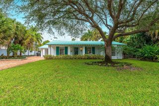 127 MIRAMAR Way, West Palm Beach, FL 33405
