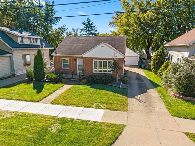 319 E LINCOLN AVENUE, Little Chute, WI 54140