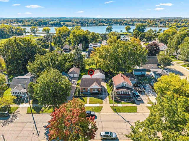 319 E LINCOLN AVENUE, Little Chute, WI 54140