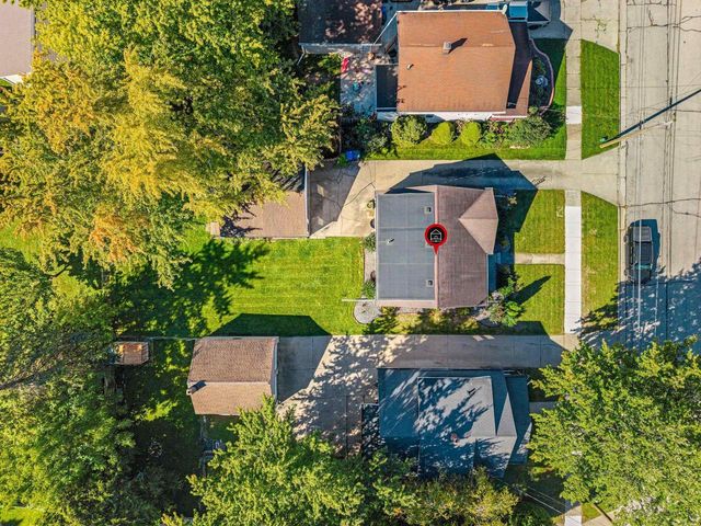 319 E LINCOLN AVENUE, Little Chute, WI 54140