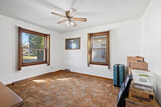 319 E LINCOLN AVENUE, Little Chute, WI 54140