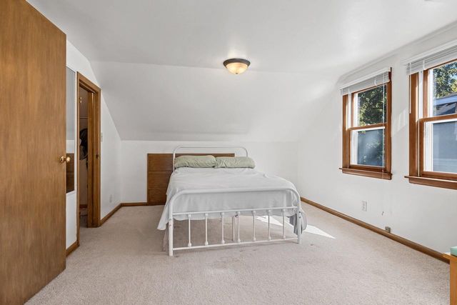 319 E LINCOLN AVENUE, Little Chute, WI 54140