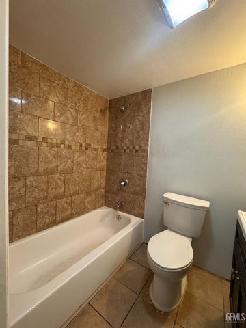 6601 Eucalyptus Drive 52, Bakersfield, CA 93306