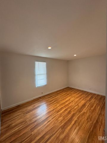 6601 Eucalyptus Drive 52, Bakersfield, CA 93306