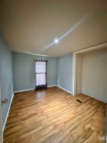 6601 Eucalyptus Drive 52, Bakersfield, CA 93306