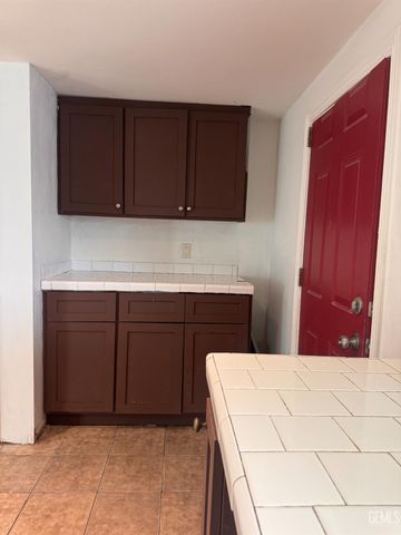 6601 Eucalyptus Drive 52, Bakersfield, CA 93306