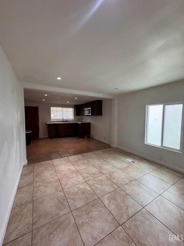 6601 Eucalyptus Drive 52, Bakersfield, CA 93306