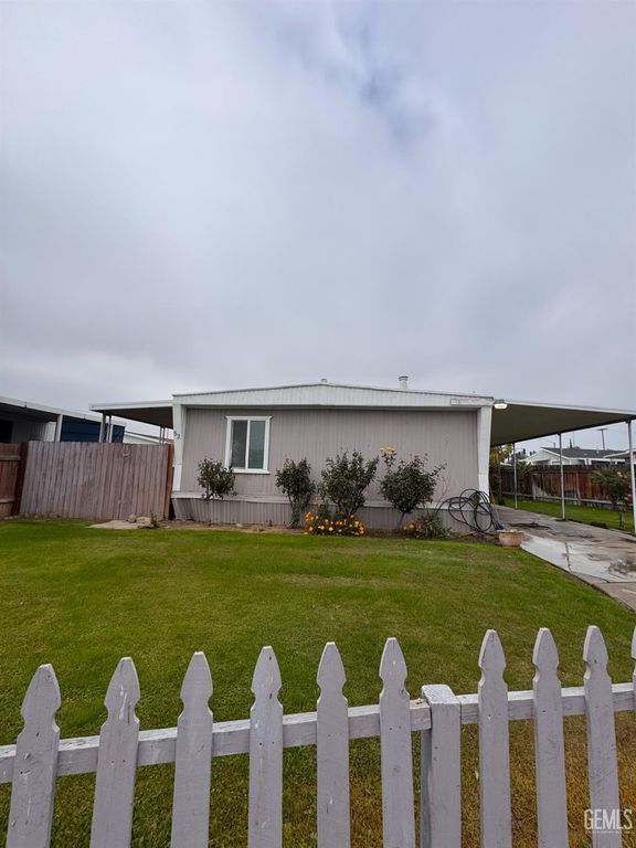 6601 Eucalyptus Drive 52, Bakersfield, CA 93306